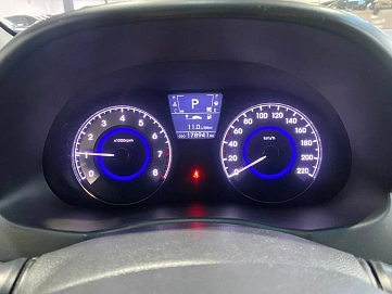 Hyundai Solaris, 2011г, передний привод, автомат