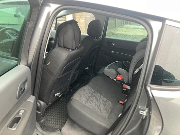 Peugeot 3008, 2011г, передний привод, автомат