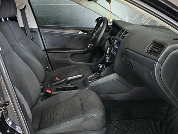 Volkswagen Jetta, 2013г, передний привод, автомат