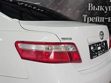 Toyota Camry, 2010г, передний привод, автомат