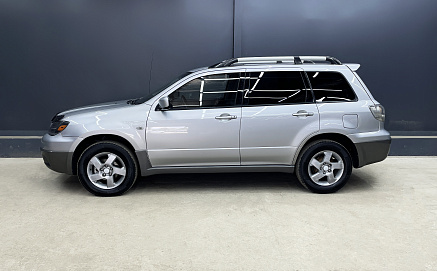 Mitsubishi Outlander, 2003г, передний привод, автомат
