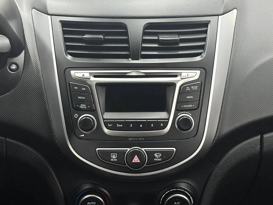 Hyundai Solaris, 2016г., передний привод, автомат