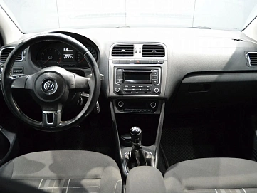 Volkswagen Polo, 2015г, передний привод, механика