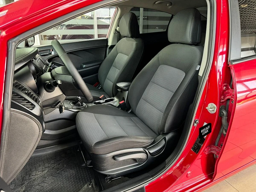 Kia Cerato, 2013г., передний привод, механика
