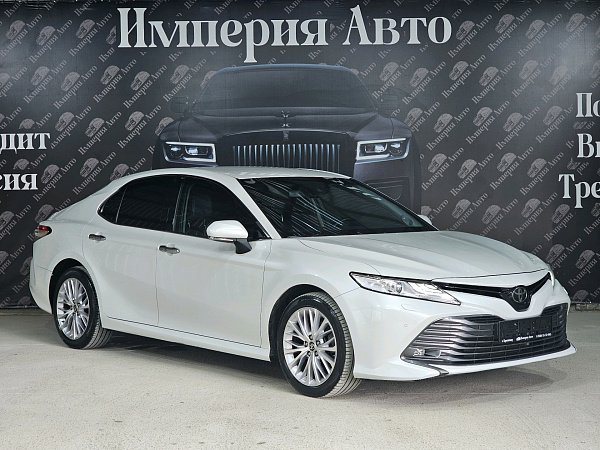 Toyota Camry, 2020г., передний привод, автомат