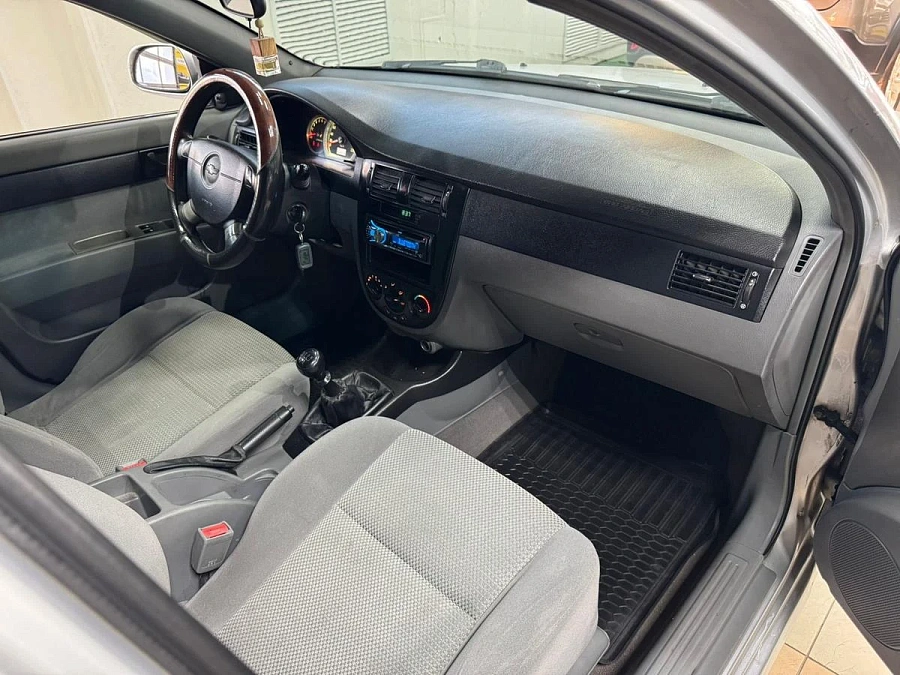 Chevrolet Lacetti, 2008г., передний привод, механика