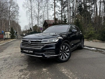 Volkswagen Touareg, 2021г, полный привод, автомат