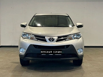 Toyota RAV4, 2014г, передний привод, автомат