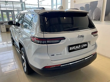Jeep Grand Cherokee, 2022г, полный привод, автомат