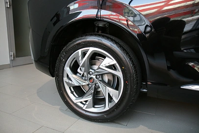 Hongqi HS3, 2025г, передний привод, робот