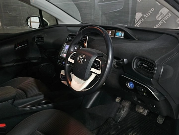 Toyota Prius, 2016г, передний привод, автомат