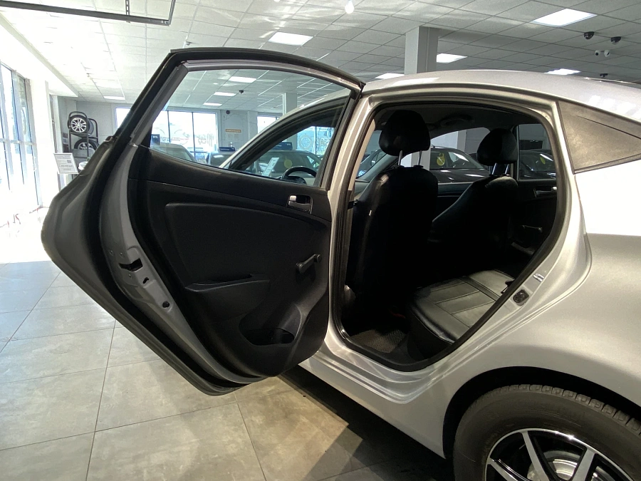 Hyundai Solaris, 2016г., передний привод, автомат