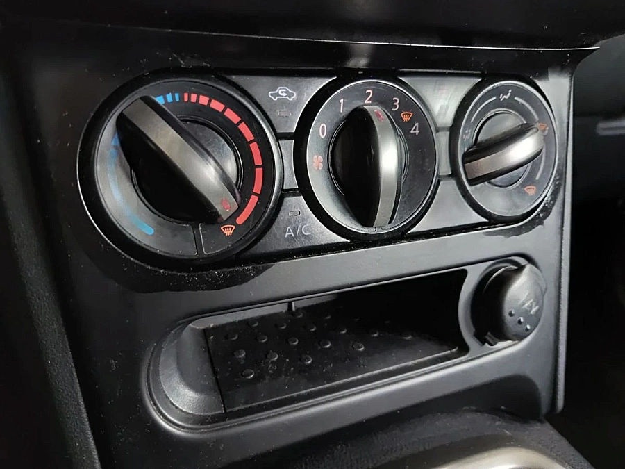 Nissan Qashqai, 2013г., передний привод, вариатор