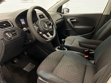 Volkswagen Polo, 2019г, передний привод, механика