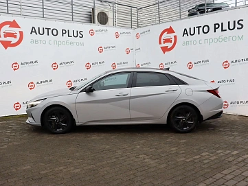 Hyundai Elantra, 2021г, передний привод, автомат