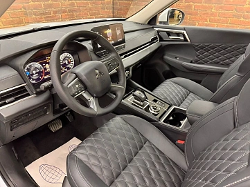Mitsubishi Outlander, 2023г, полный привод, вариатор