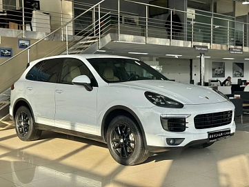 Porsche Cayenne, 2015г, полный привод, автомат