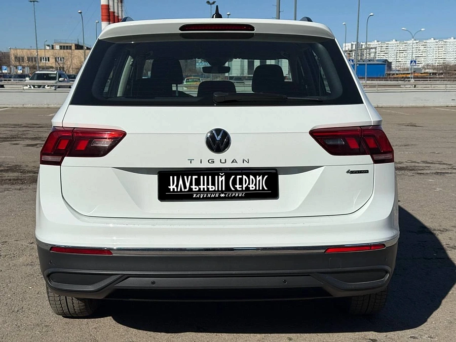 Volkswagen Tiguan, 2021г., полный привод, робот