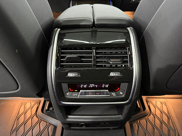 BMW X5, 2023г, полный привод, автомат