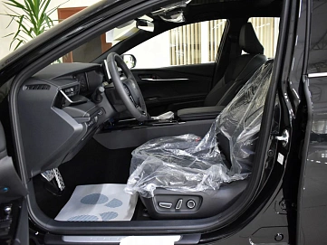 Toyota Camry, 2026г., передний привод, вариатор