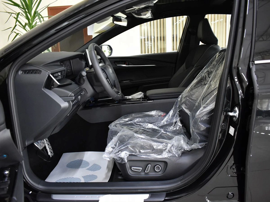 Toyota Camry, 2026г., передний привод, вариатор