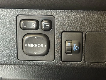 Toyota RAV4, 2015г, передний привод, автомат