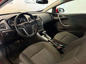 Opel Astra, 2013г, передний привод, автомат