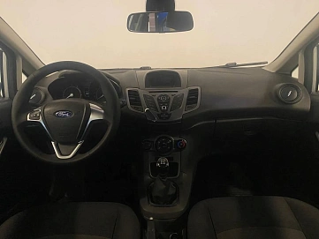 Ford Fiesta, 2015г, передний привод, механика