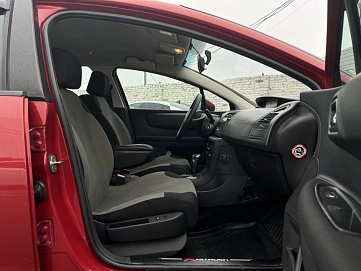 Citroen C4, 2010г, передний привод, автомат