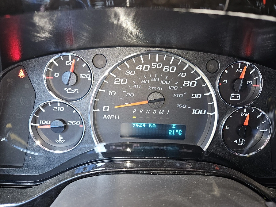 GMC Savana, 2023г., полный привод, автомат