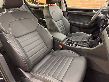 Skoda Superb, 2025г, передний привод, робот