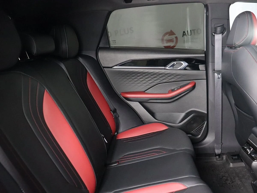 Geely Coolray, 2024г., передний привод, робот