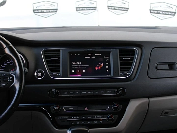 Kia Carnival, 2018г, передний привод, автомат