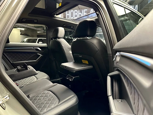 Audi Q3, 2025г, передний привод, робот