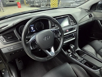 Hyundai Sonata, 2018г, передний привод, автомат