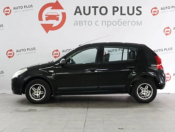 Renault Sandero, 2011г, передний привод, механика