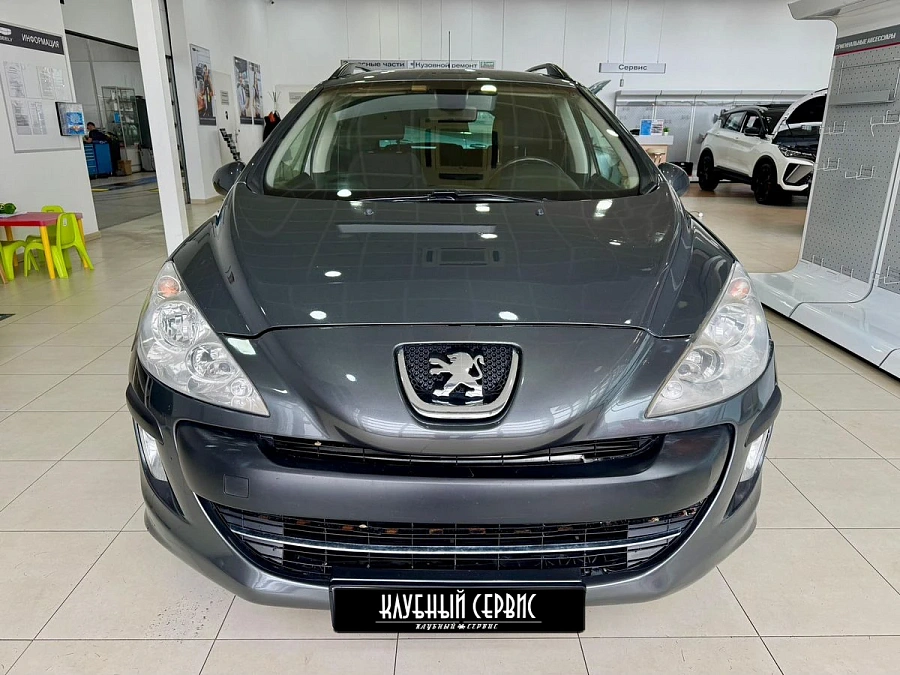 Peugeot 308, 2008г., передний привод, автомат