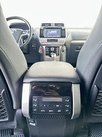 Toyota Land Cruiser Prado, 2019г, передний привод, автомат