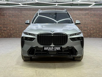 BMW X7, 2023г, полный привод, автомат