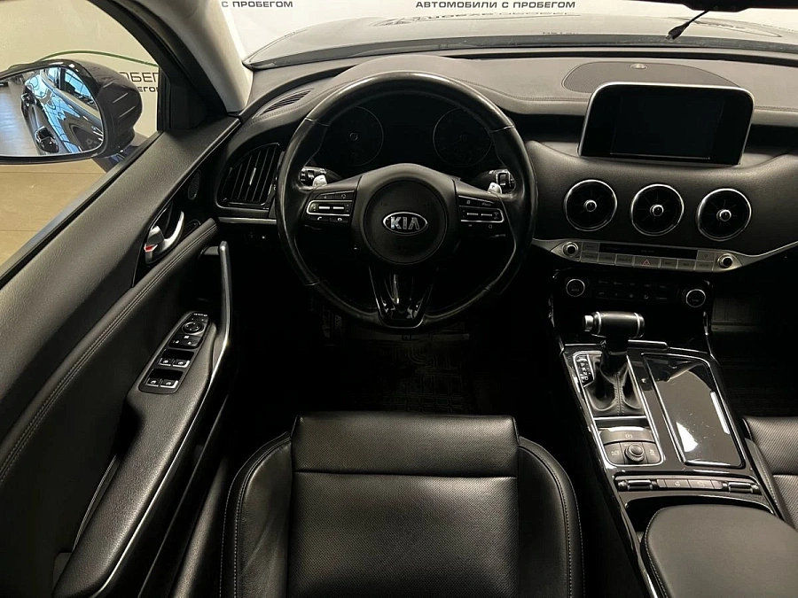 Kia Stinger, 2019г., передний привод, автомат