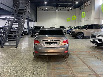 Hyundai Solaris, 2011г, передний привод, автомат