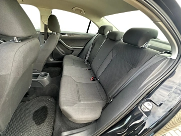 Volkswagen Jetta, 2015г, передний привод, механика