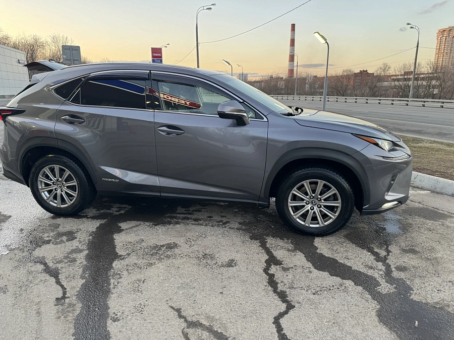 Lexus NX, 2020г., полный привод, вариатор