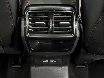 Skoda Karoq, 2025г, передний привод, робот