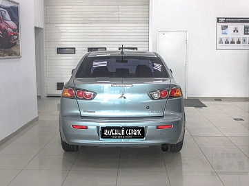 Mitsubishi Lancer, 2010г, передний привод, механика