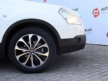 Nissan Qashqai, 2009г, передний привод, вариатор