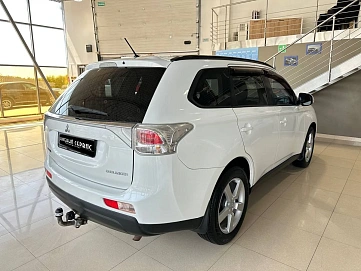 Mitsubishi Outlander, 2012г, полный привод, вариатор