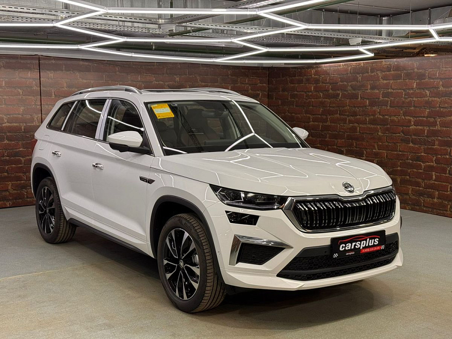 Skoda Kodiaq, 2024г., полный привод, робот