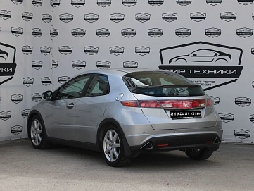 Honda Civic, 2008г, передний привод, робот