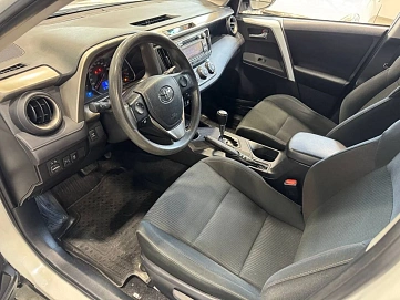 Toyota RAV4, 2013г, полный привод, вариатор